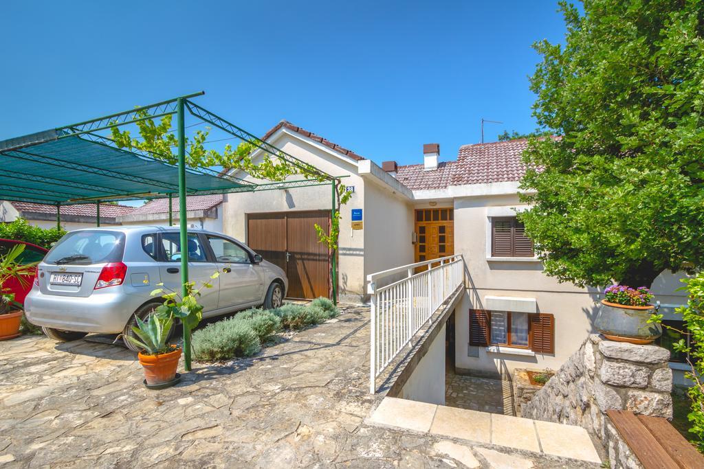 Apartments Marja Njivice Exterior photo