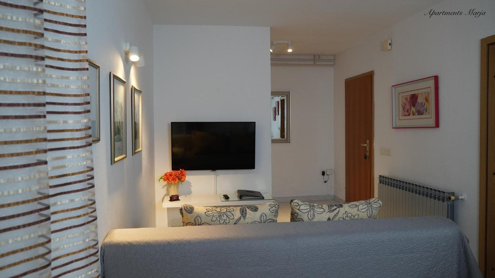 Apartments Marja Njivice Exterior photo