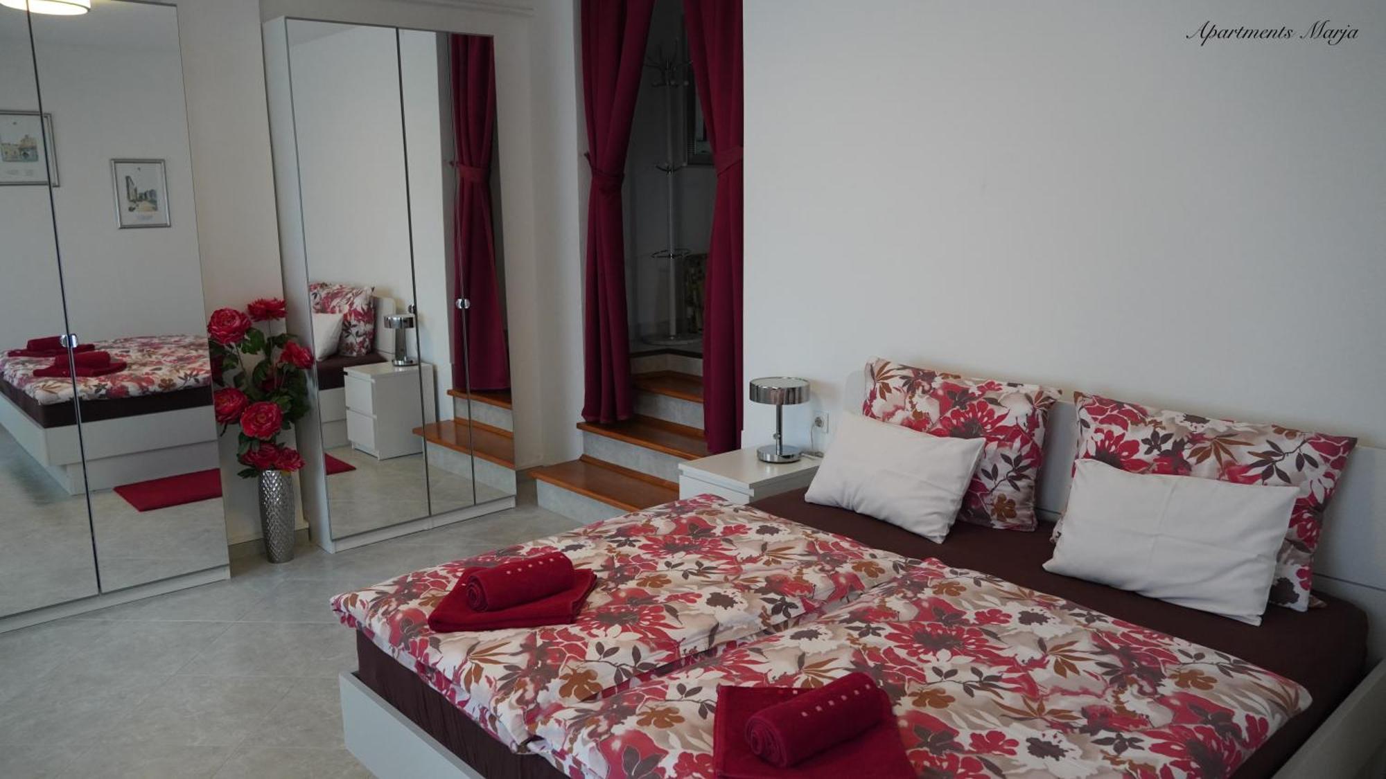 Apartments Marja Njivice Exterior photo